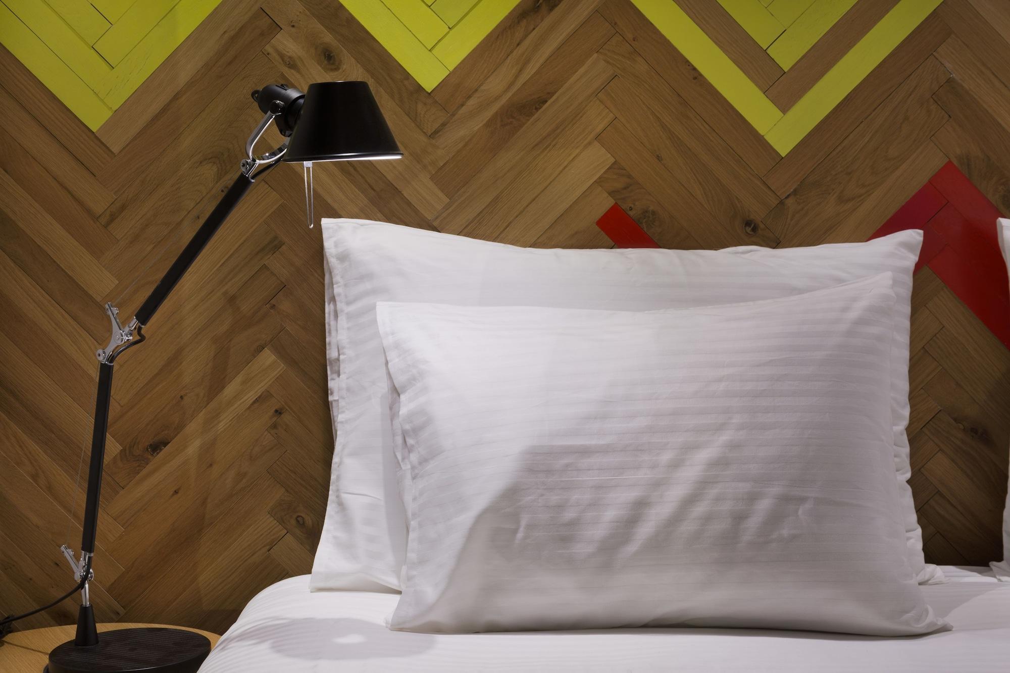 Cucu Hotel Тел Авив Екстериор снимка