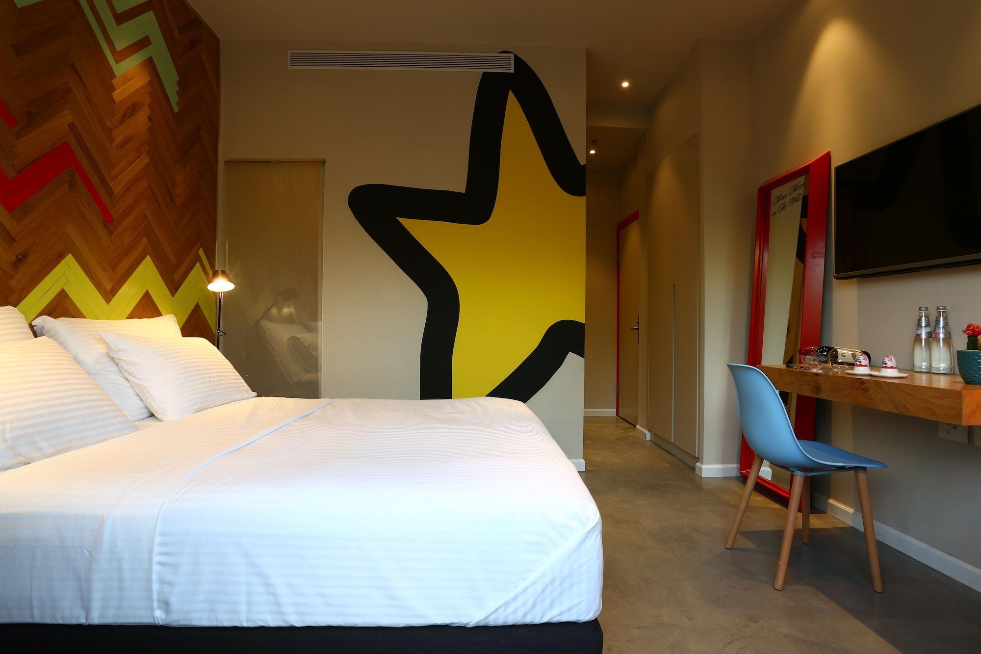 Cucu Hotel Тел Авив Екстериор снимка