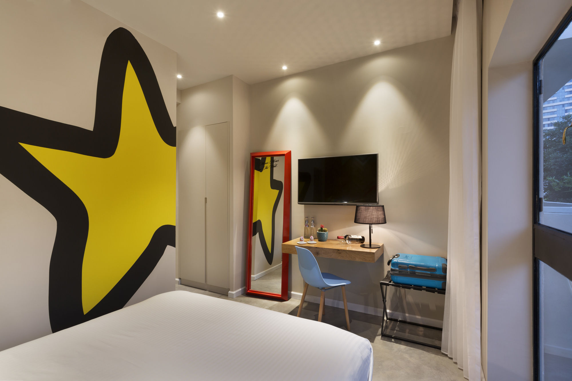 Cucu Hotel Тел Авив Екстериор снимка